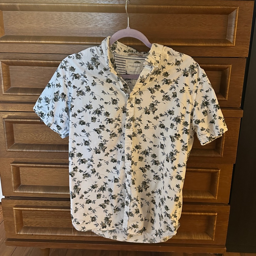 Denim & Flower White Floral Button Down Shirt
